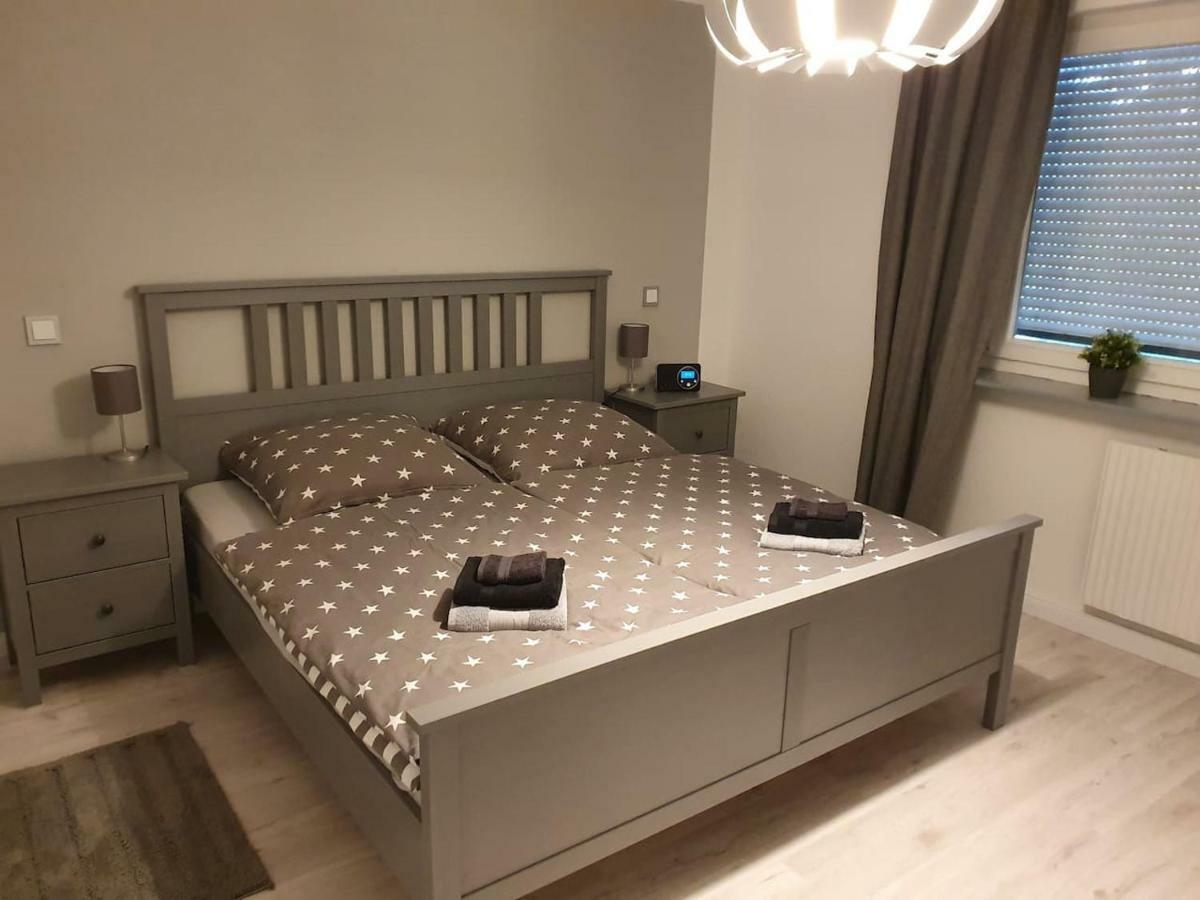 Tolle 125M² Erdgeschosswohnung Im Einzelhaus คัลเทินเคอร์เคน ภายนอก รูปภาพ
